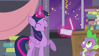 Ooh! It must be from Pinkie Pie! The envelope has confetti in it!
