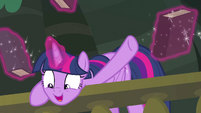 Twilight levitating Canterlot Cantabiles Vol. 31 EGFF