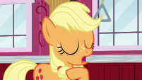 Applejack takes credit for Filthy Rich's idea S6E23