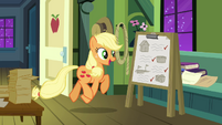 Applejack trotting S3E08