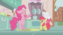 Pinkie Pie happily singing the cupcake song S1E12