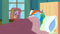 Rainbow Dash poked by book S2E16