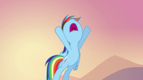 Rainbow Dash telling the pegasi what to do S2E22