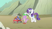 Rarity patting Spike S1E19