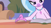 Silverstream continues to tap her claws S8E22