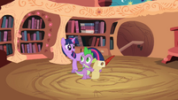 Twilight instructing Spike S2E3