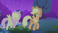 Applejack trotting into forest S1E02