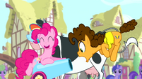 Pinkie pulls out the party cannon S4E12