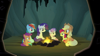 Pony sisters sit around the campfire again S7E16