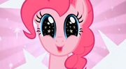 Pinkie Pie feliz por ir a la Gala