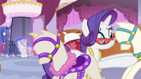 Rarity holding mannequin S4E19