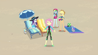 Slight zoom out of Fluttershy and friends EGDS14