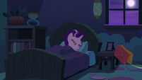 Starlight Glimmer going to sleep S6E25