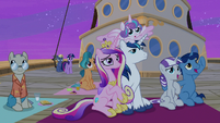 Twilight's family watches the Northern Stars S7E22