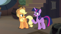 Twilight "maybe they just like cruises" S8E21