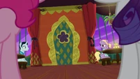 Zesty closes the door behind her again S6E12.png (925 KB) Zesty closes the door behind her again S6E12
