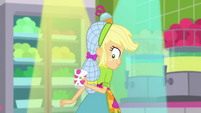 Applejack catches the flipped cup behind her back SS9