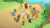 Kirin surrounding Fluttershy and Applejack S8E23