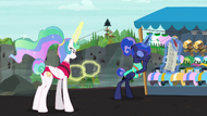 Luna checks zip-lining off the bucket list S9E13