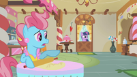 Mrs. Cake flustered S1E10