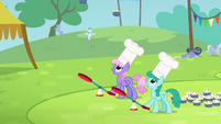 Rainbowshine and Sprinkle Medley catapulting the muffins S4E10