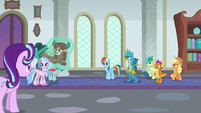 Starlight and AJ separate Yona and Gallus S8E1