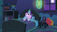 Starlight shuts the lamp as she goes to bed S6E25
