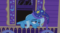 Trixie looking tired in her wagon window S6E25