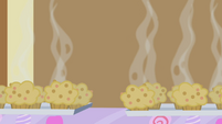 Pinkie Pie: "Free muffin sample..."