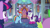 Rainbow Dash invites Rarity to go shopping S8E17