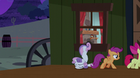 Cutie Mark Crusaders sneak out of the house S5E6