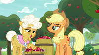 Goldie Delicious "do tell, Granny" S9E10