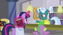 Librarian Pony -I don't know her- S9E5