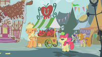 The apple stall S1E12
