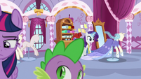 Twilight leaves as Rarity gets back to work S9E26