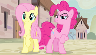 Fluttershy happy and Pinkie distrusting S5E1