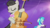 Octavia and DJ Pon-3 playing in harmony S5E9