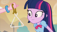 Pinkie offering the triangle EG2