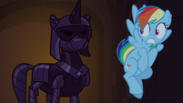 Rainbow Dash scared of armor S4E03