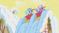 Rainbowshine and Snowslide shoveling snow S1E11