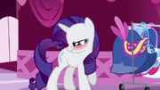 Rarity enojada