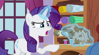 Rarity levitating the dishtowel S4E18