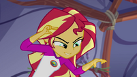 Sunset Shimmer trying to levitate the bottle EG4