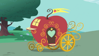 Apple Carriage S1E26