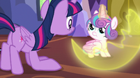 Flurry Heart dispersing her magic barrier S7E3