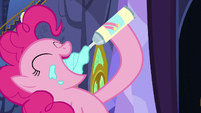 Pinkie spraying whipped cream in her mouth S6E21