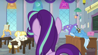 Starlight finds Trixie and students napping S9E20