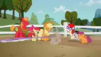 Sweetie Belle runs S2EP12