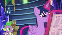 Twilight looking at the Foal Free Press S9E26