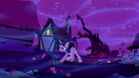 Twilight next to Golden Oak Library ruins S5E13